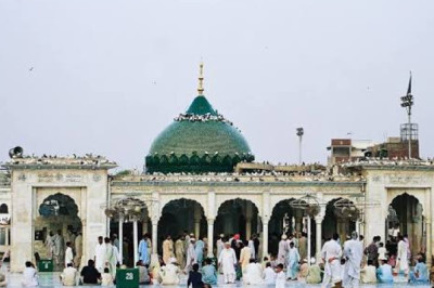 Data Ganj Bakhsh [ Hazrat Ali Hujwiri (RA) ]